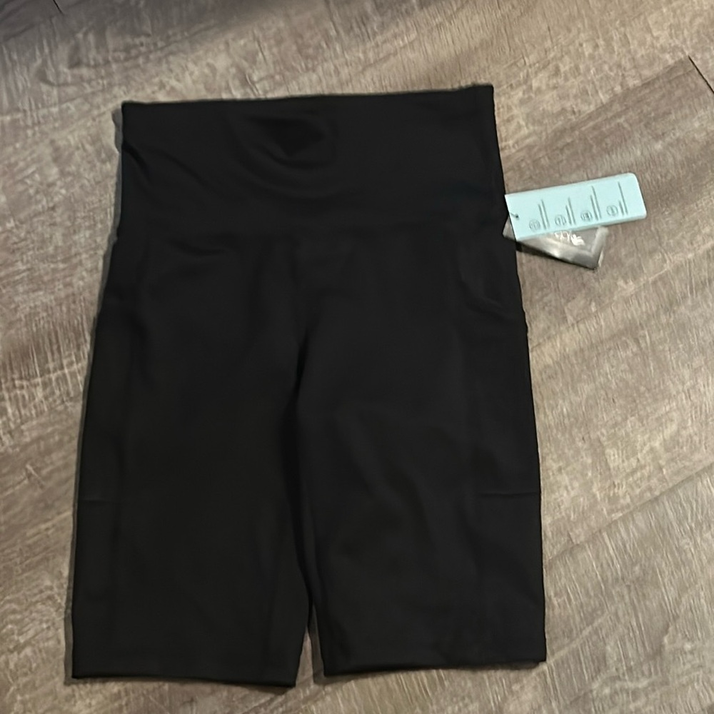 IDEOLOGY Women's Compression High-Rise Bike Shorts Size X Small NWT Black